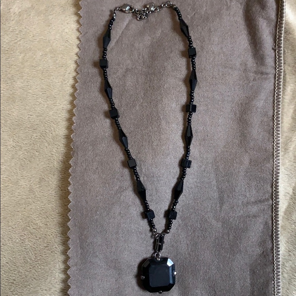 Carolee black stone necklace. - Picture 3 of 4